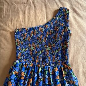 One shoulder floral dress - size small